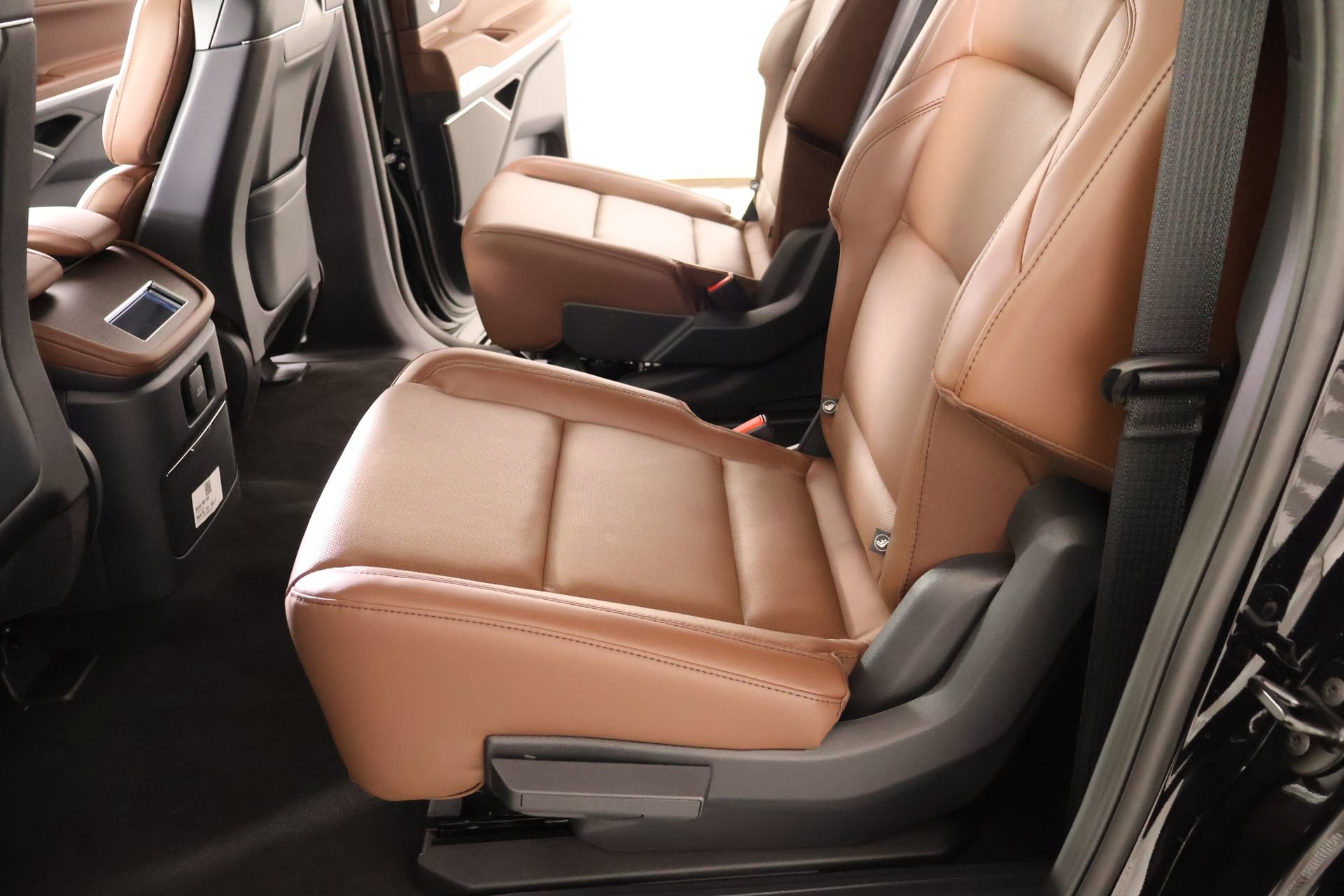 New 2026 Lincoln Navigator L Reserve AWD/4WD image 13