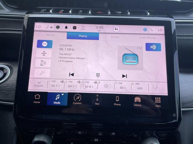 Used 2021 Jeep Grand Cherokee L Overland w/ Luxury Tech Group IV AWD/4WD image 16