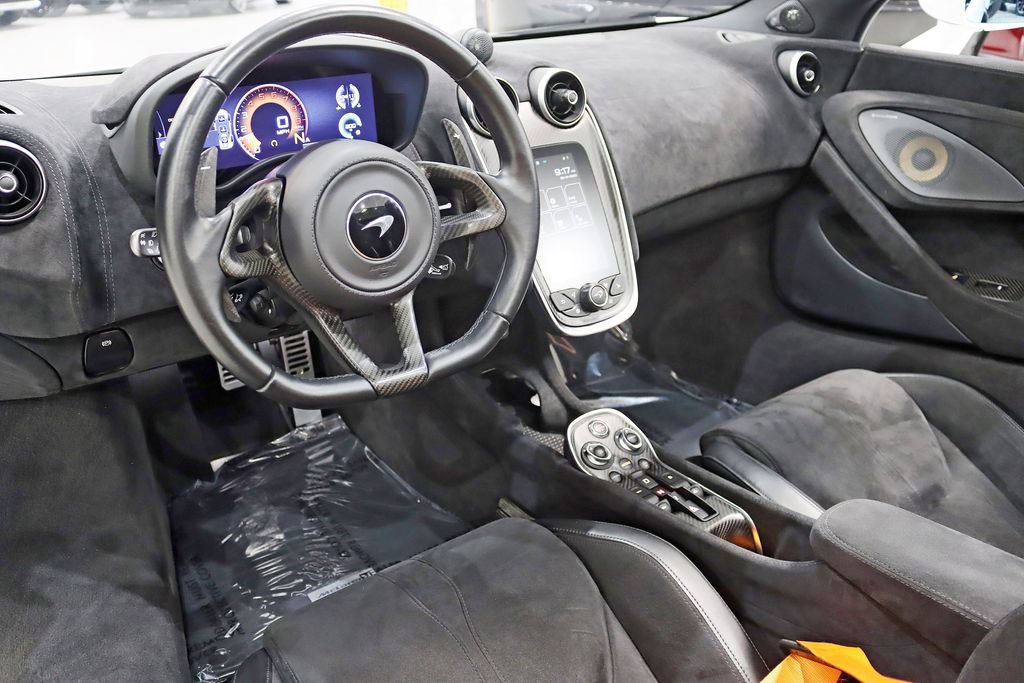 Used 2020 McLaren 600LT Spider RWD image 20
