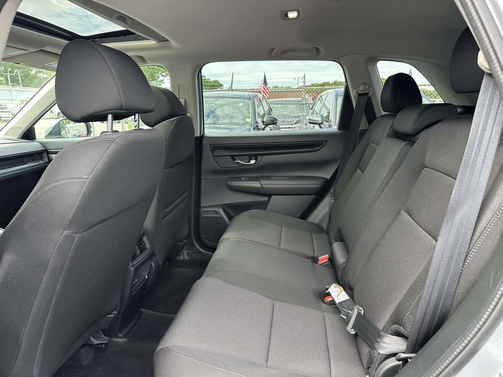 Certified 2025 Honda CR-V EX image 8