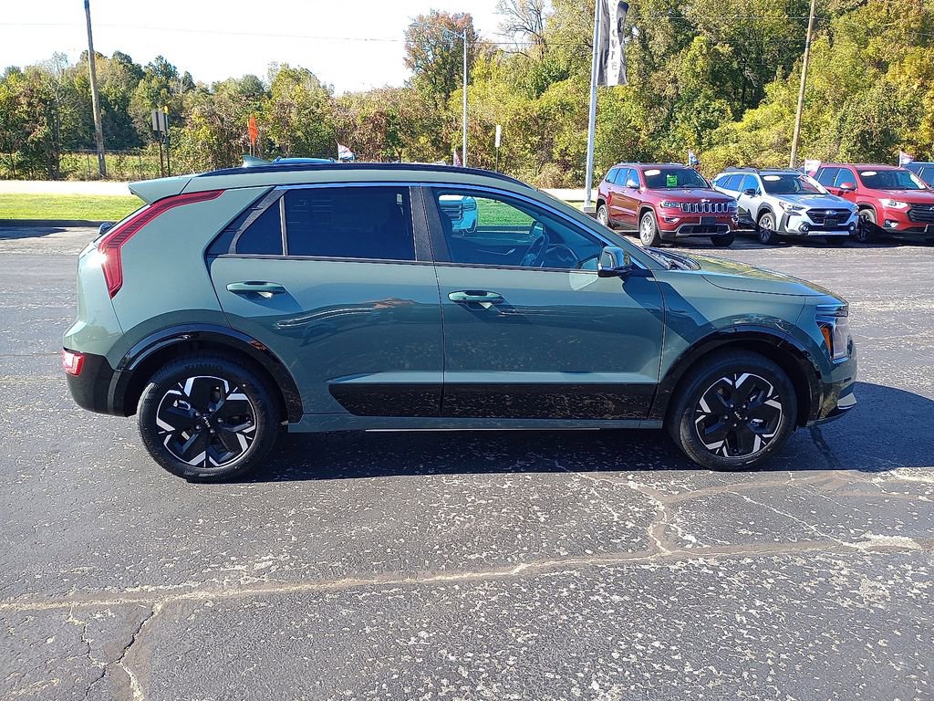 New 2025 Kia Niro Wind w/ Wind Preserve Package image 2