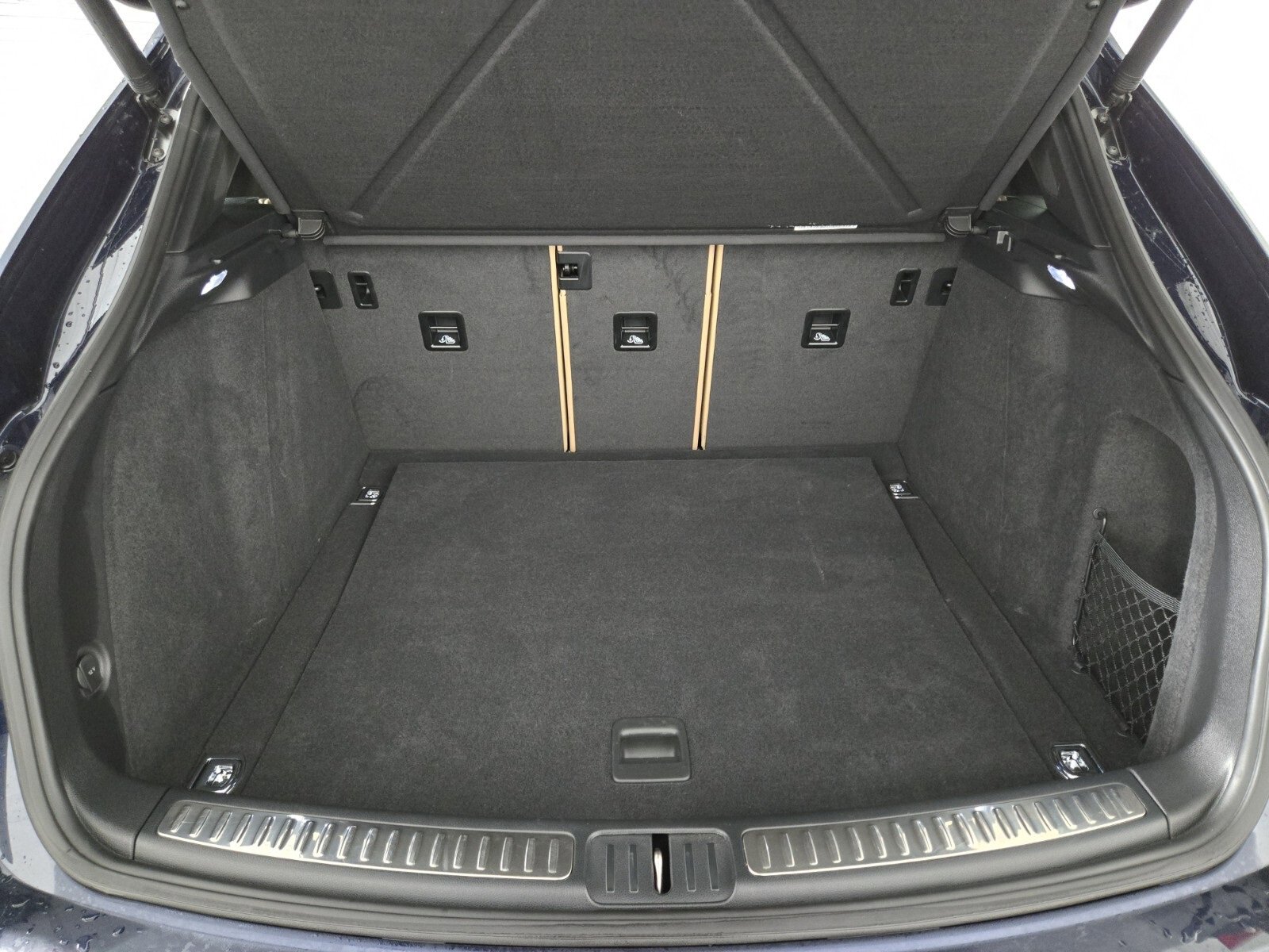 Used 2022 Porsche Macan S image 14