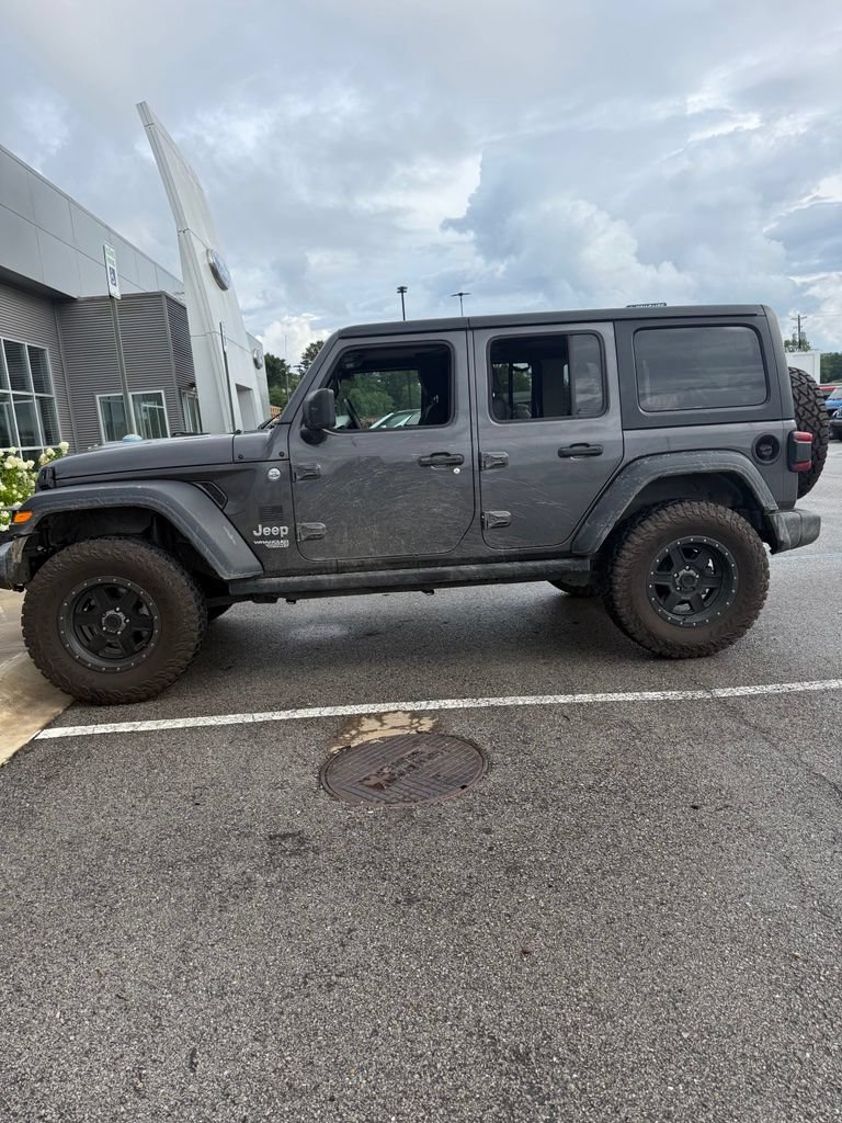 Used 2018 Jeep Wrangler Unlimited Sport S AWD/4WD image 3
