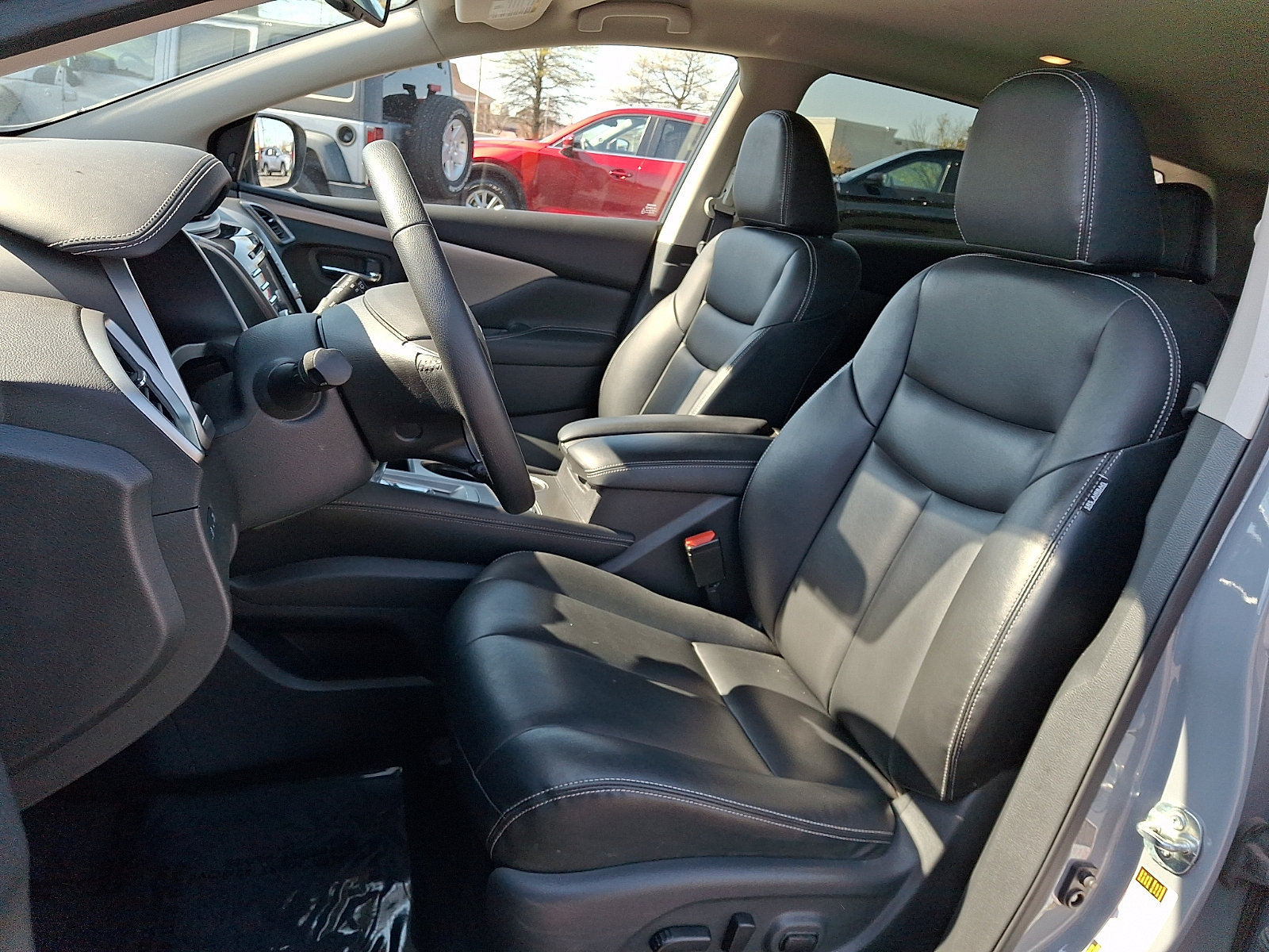 Certified 2024 Nissan Murano SV w/ SV Midnight Edition Package AWD/4WD image 17