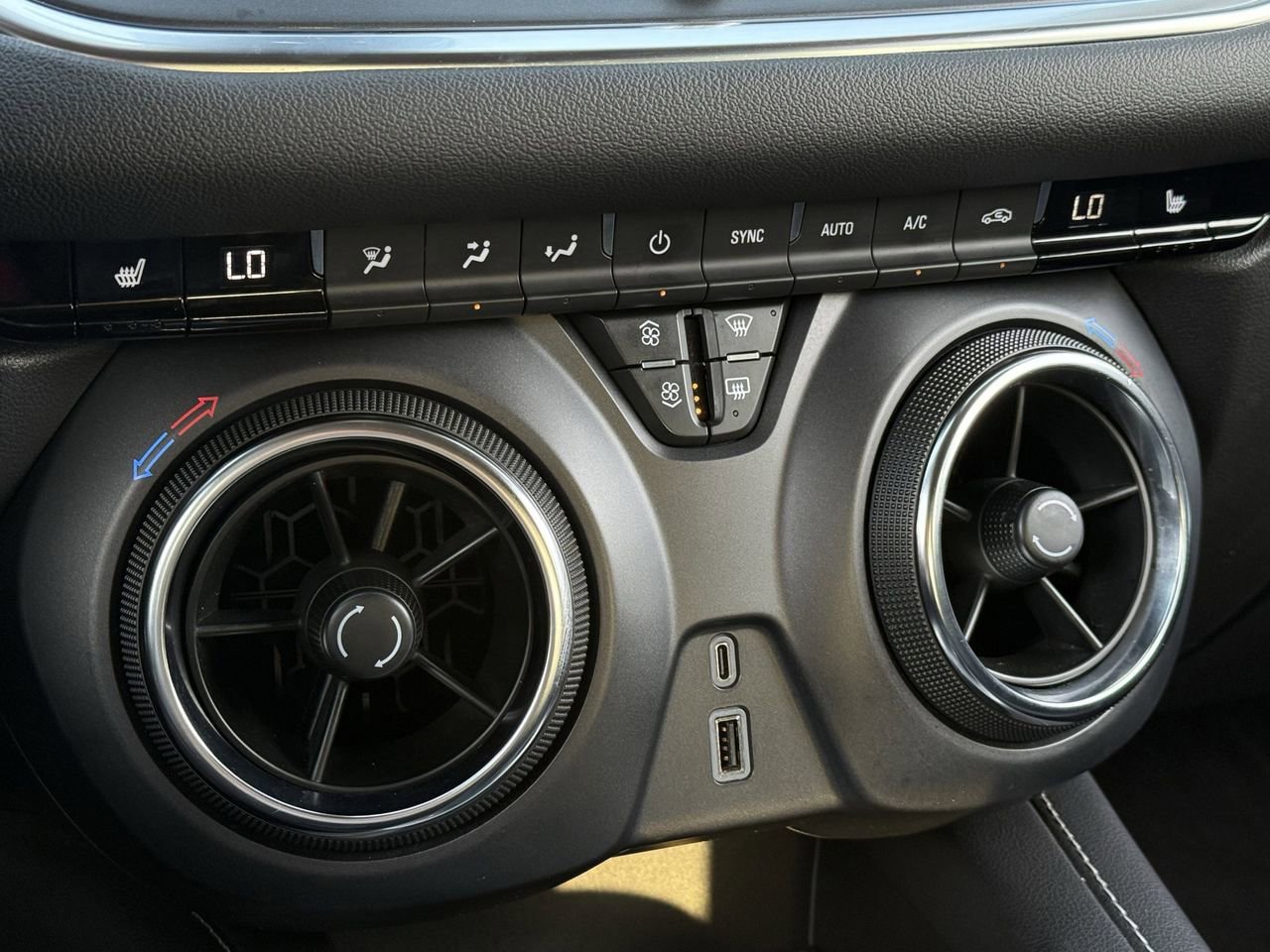 Certified 2025 Chevrolet Blazer LT FWD image 18