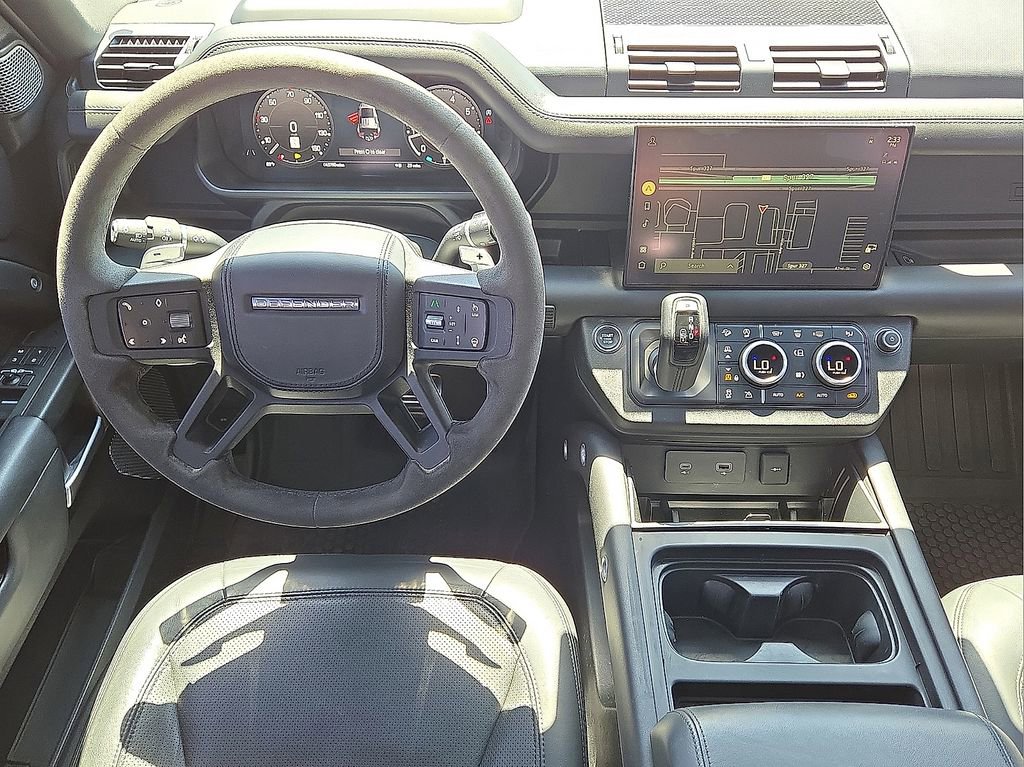 Used 2023 Land Rover Defender 110 V8 AWD/4WD image 19