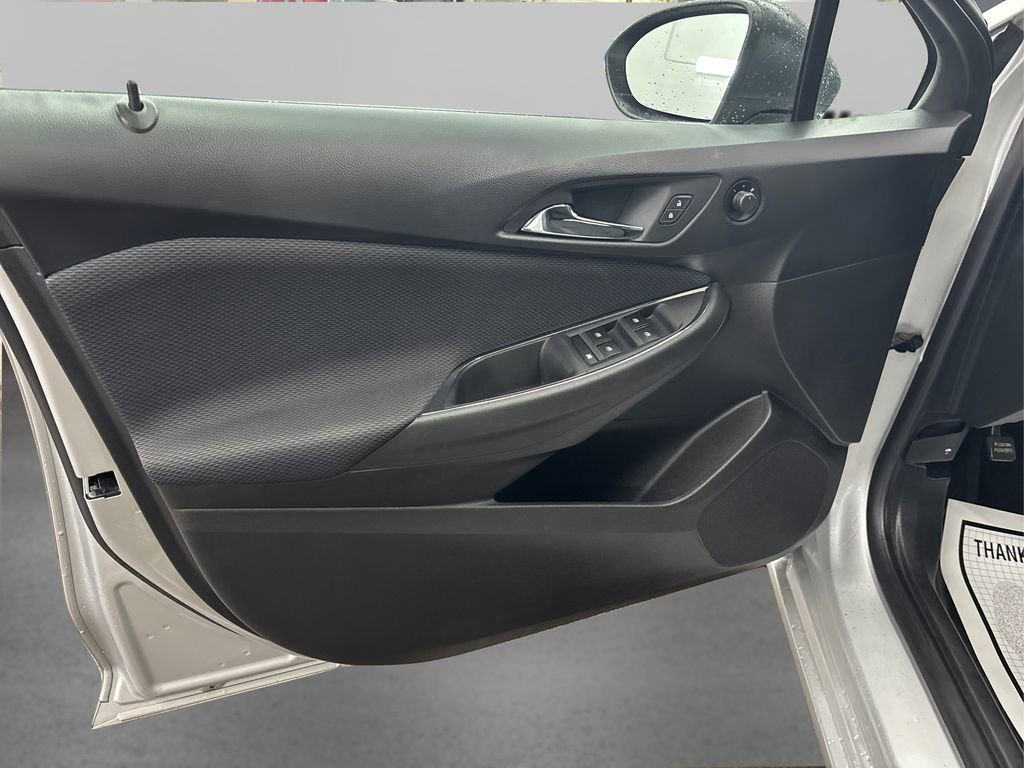 Used 2017 Chevrolet Cruze LT w/ Convenience Package image 22