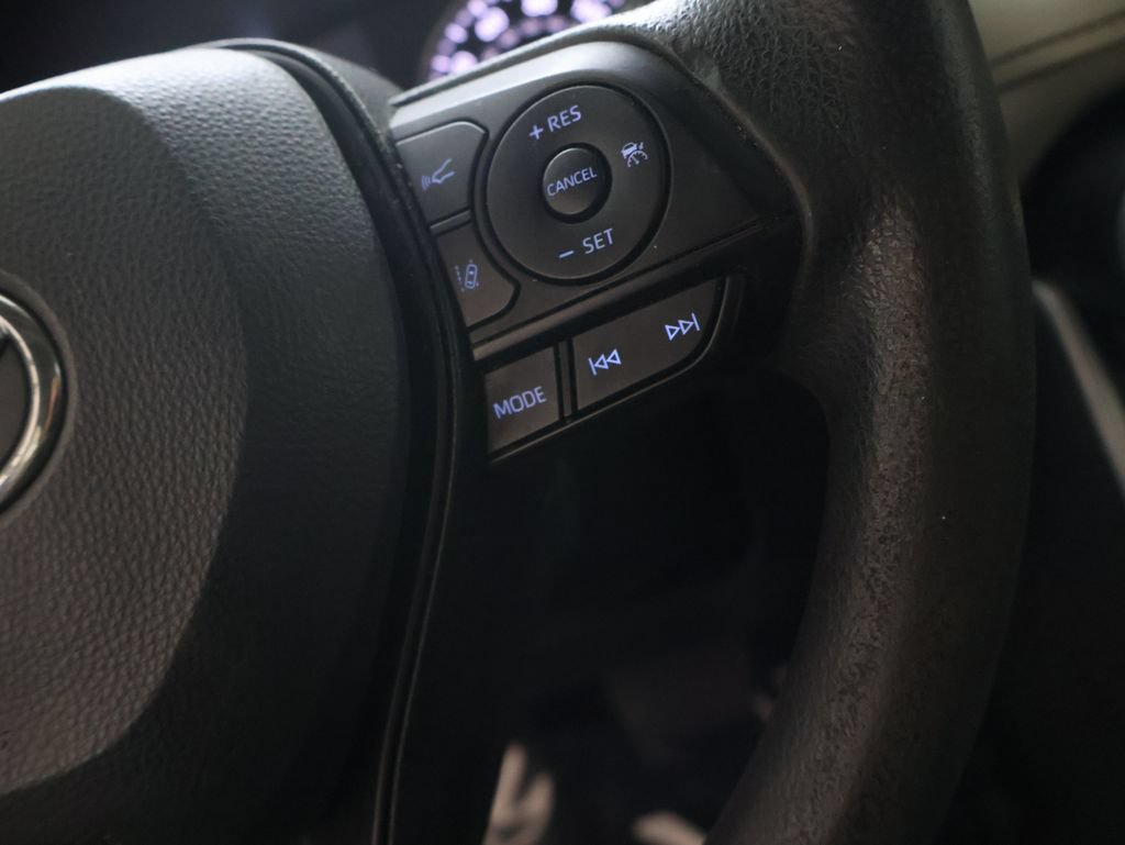Used 2022 Toyota RAV4 XLE FWD image 20