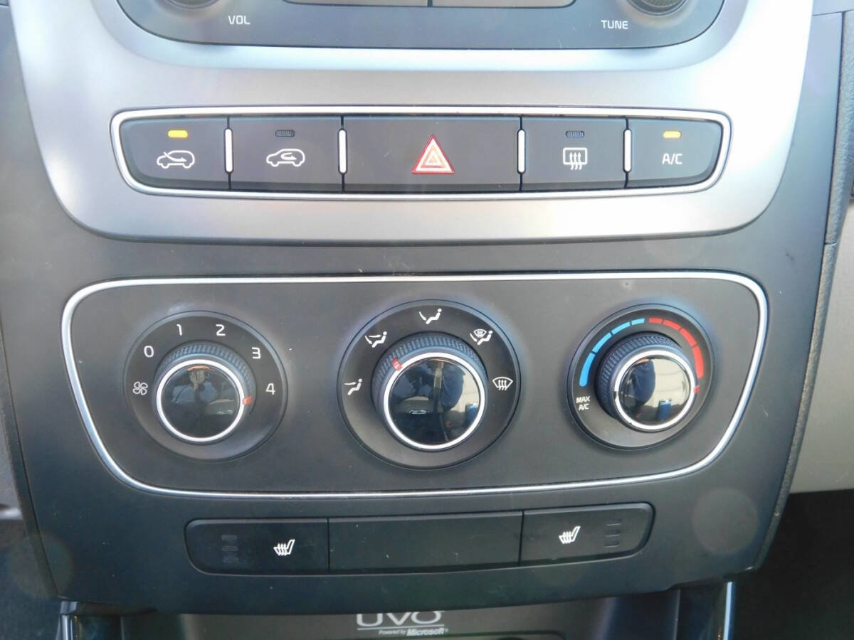 Used 2014 Kia Sorento LX image 14