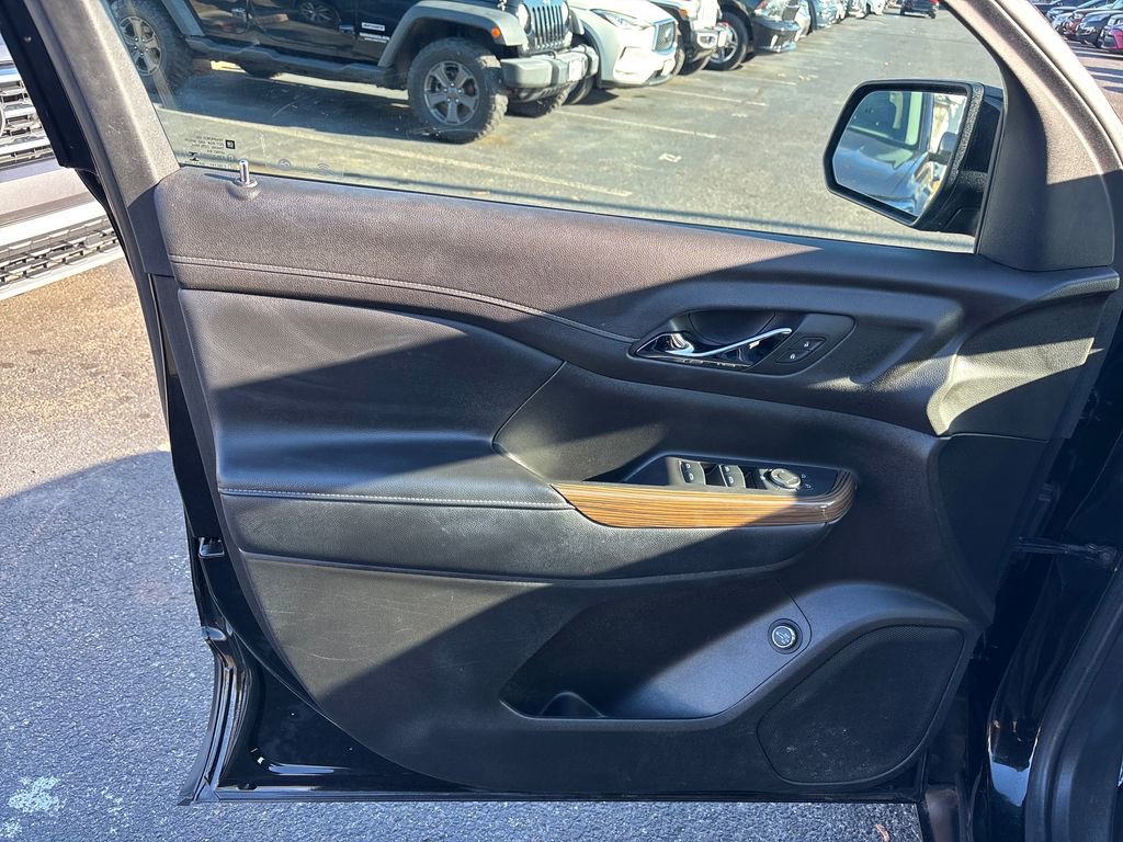 Used 2019 GMC Acadia SLE w/ Driver Alert Package I image 12