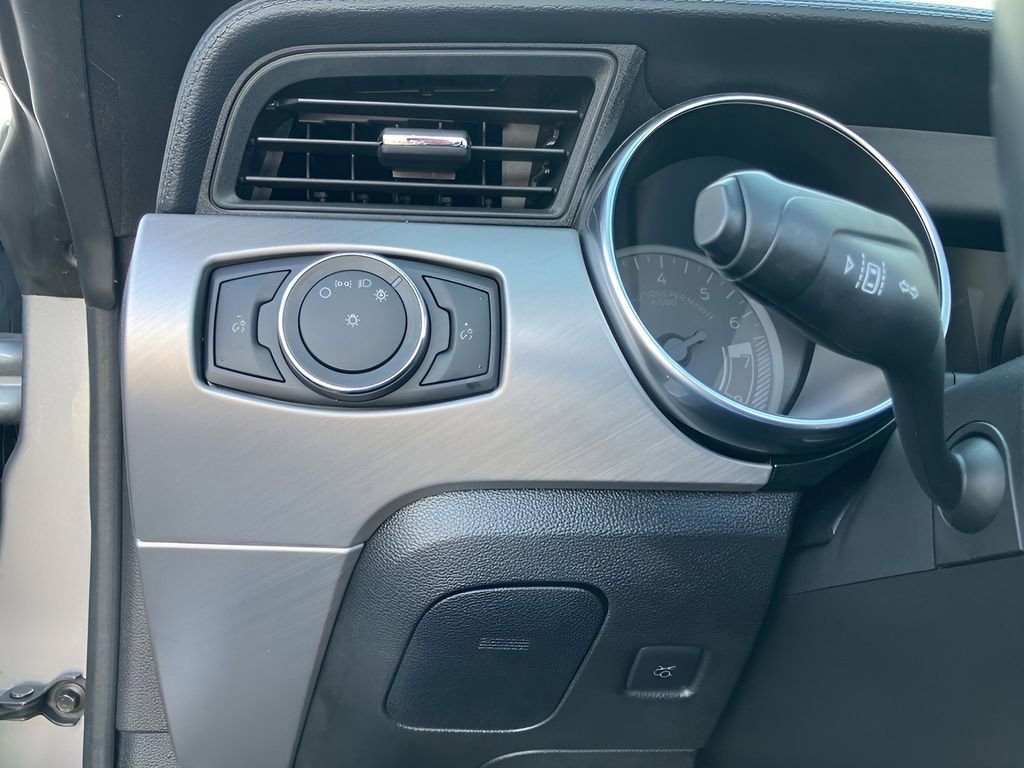 Used 2022 Ford Mustang Premium image 19