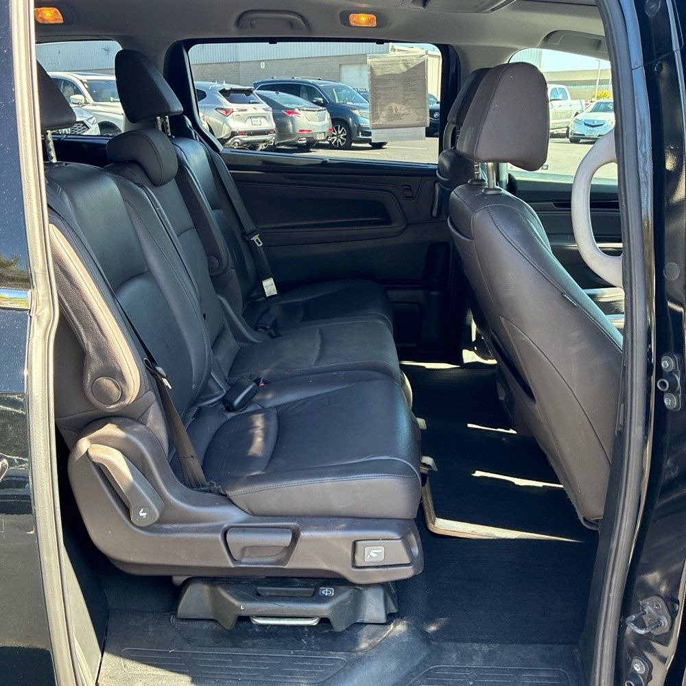 Used 2018 Honda Odyssey Elite image 12