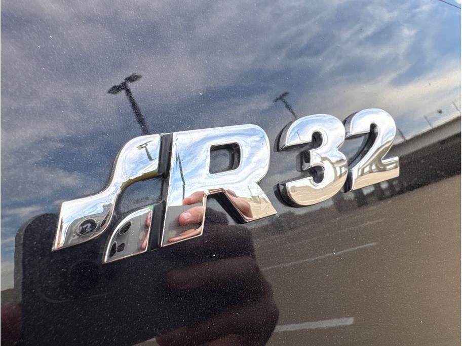 Used 2004 Volkswagen R32 AWD/4WD image 29