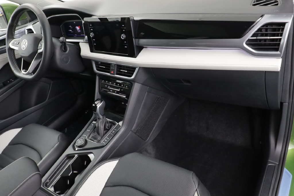 New 2027 Volkswagen Taos SEL AWD/4WD image 23