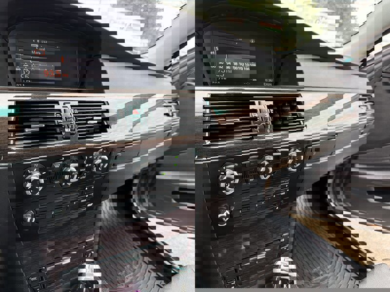 Used 2009 BMW 535i 535i image 36