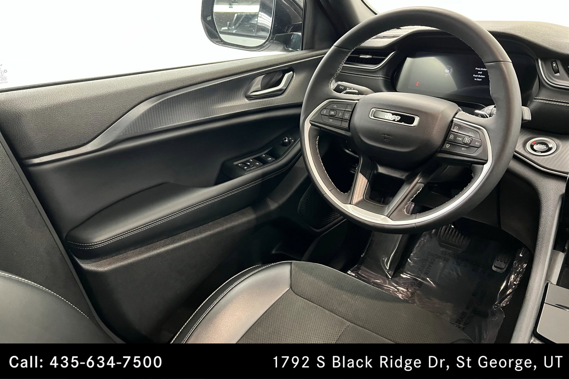 Used 2024 Jeep Grand Cherokee L Laredo image 11