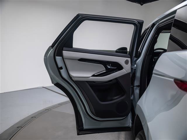 New 2026 Land Rover Range Rover Evoque Dynamic SE AWD/4WD image 25