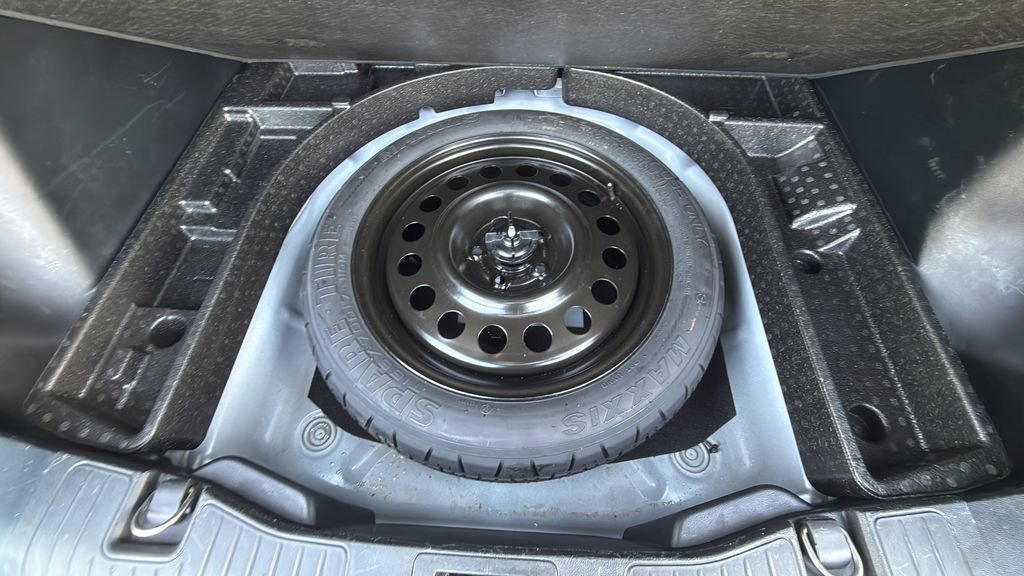 Used 2022 Ford Escape SE FWD image 16