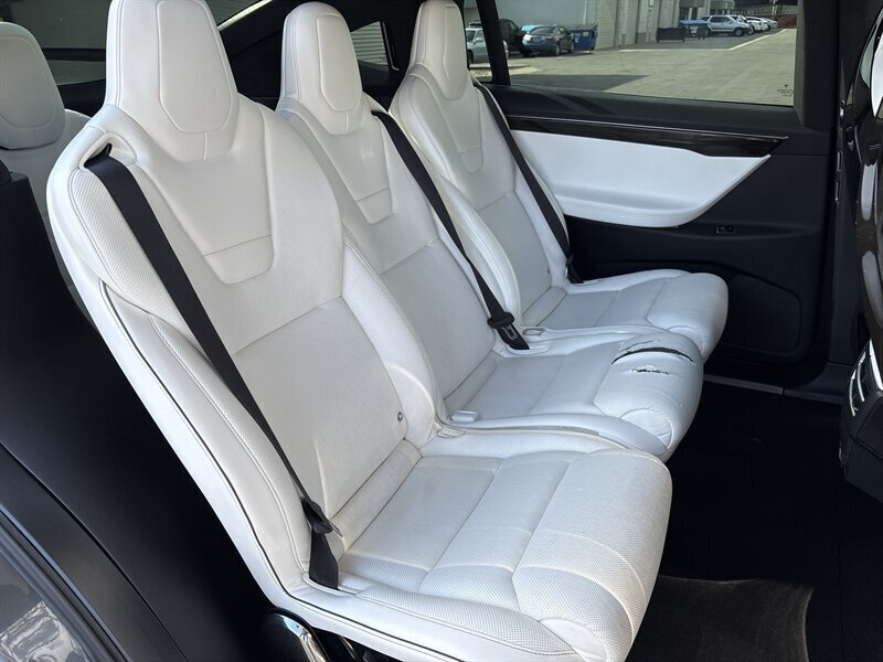 Used 2016 Tesla Model X P90D AWD/4WD image 32