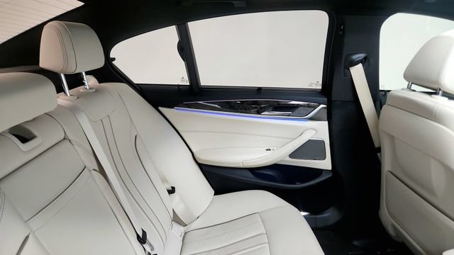 Used 2021 BMW 540i w/ Executive Package RWD image 38