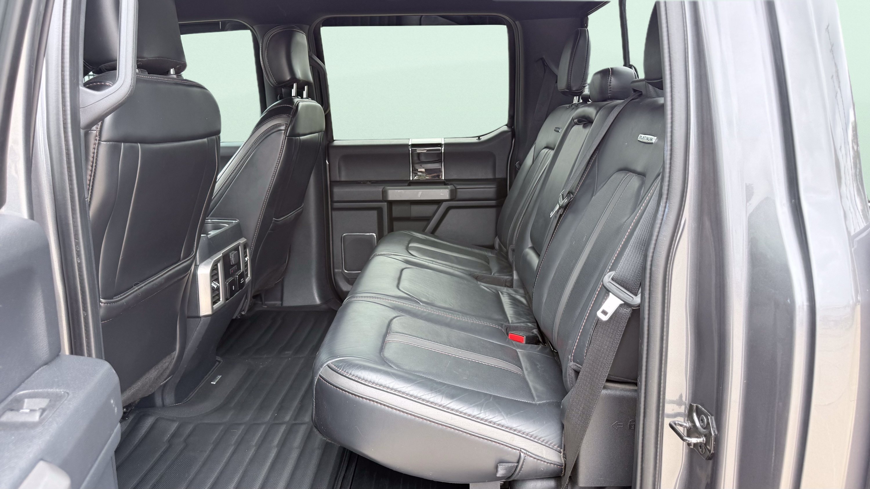 Used 2022 Ford F250 Platinum AWD/4WD image 27