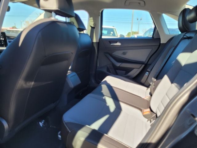 New 2026 Volkswagen Jetta SE FWD image 5
