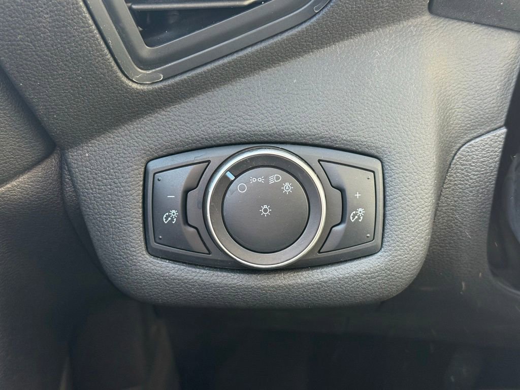 Used 2015 Ford C-MAX SE w/ Interior Protection Package FWD image 11