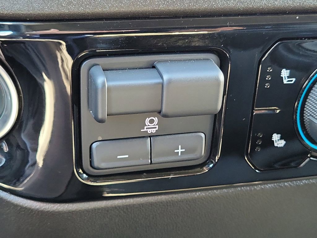 Used 2025 Chevrolet Silverado 1500 RST w/ LPO, Dark Essentials Package image 13