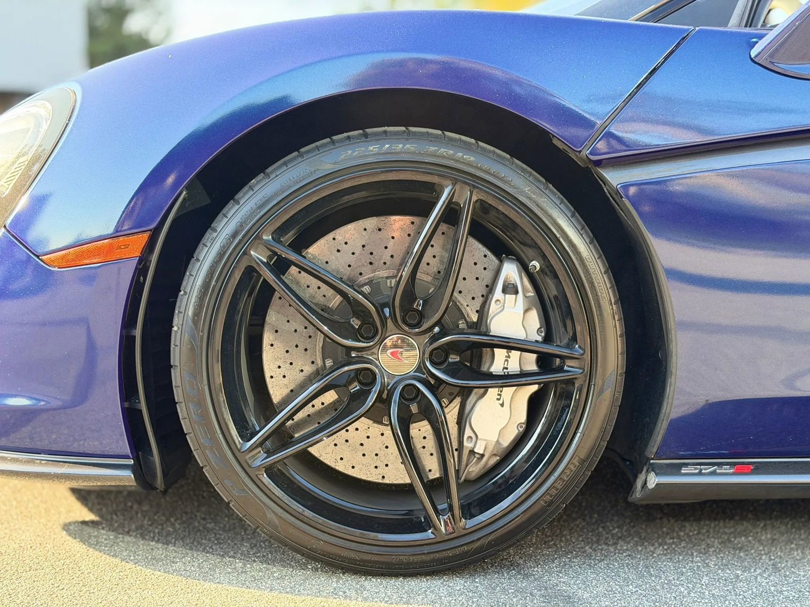 Used 2018 McLaren 570S Spider image 21