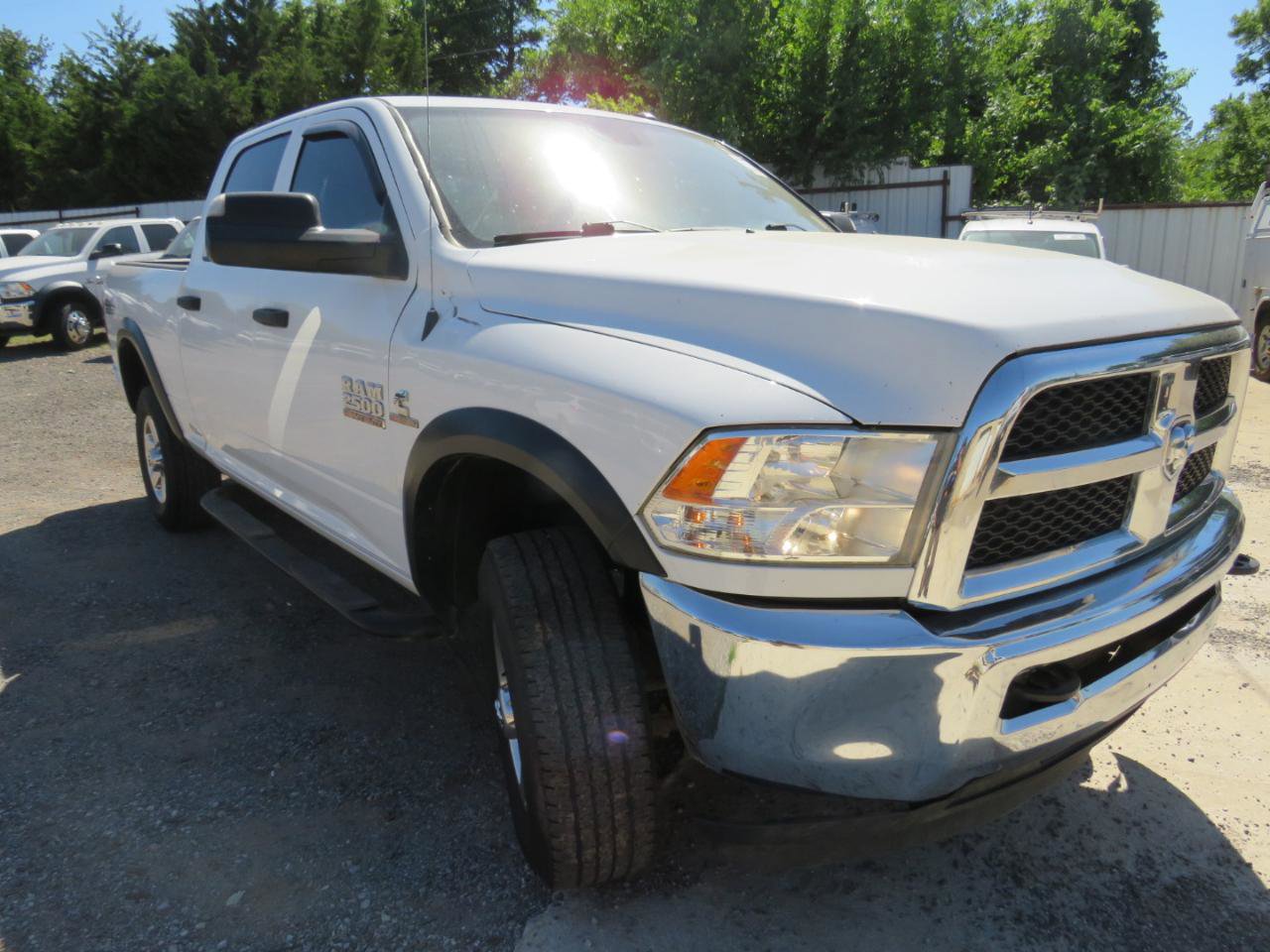 Used 2018 RAM 2500 Tradesman w/ Chrome Appearance Group image 3