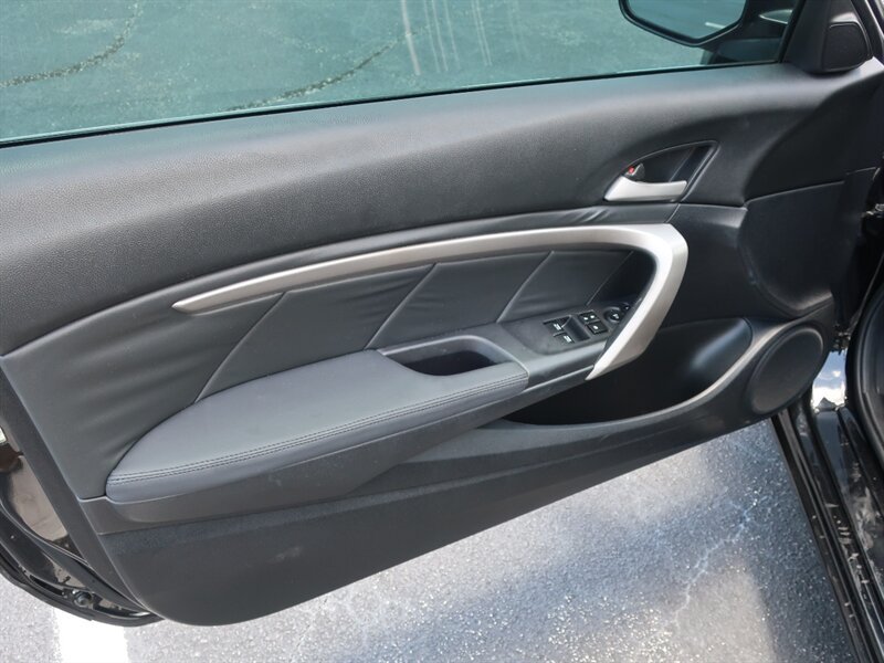 Used 2010 Honda Accord EX-L image 12