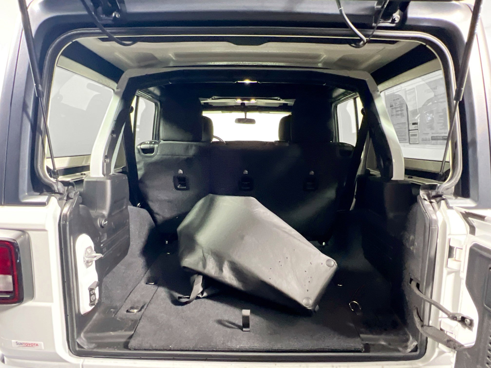 Used 2021 Jeep Wrangler Unlimited Sport image 33