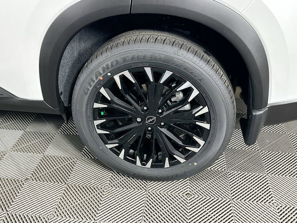 New 2026 Nissan Rogue SV image 38