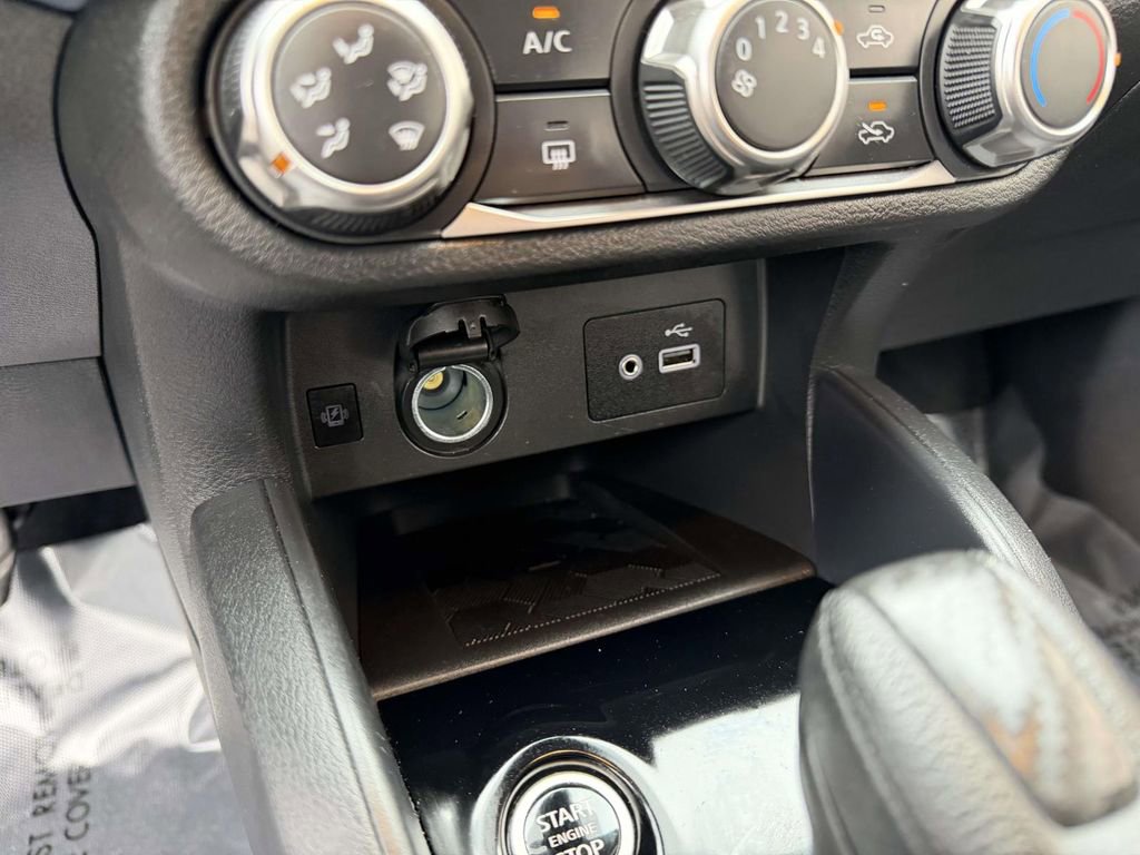 Used 2025 Nissan Versa SV image 25