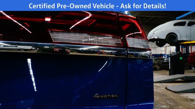 Certified 2025 Volkswagen Atlas Cross Sport SEL Premium R-Line image 94