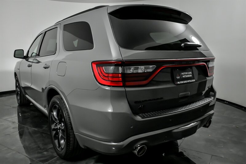 Used 2024 Dodge Durango R/T AWD/4WD image 8