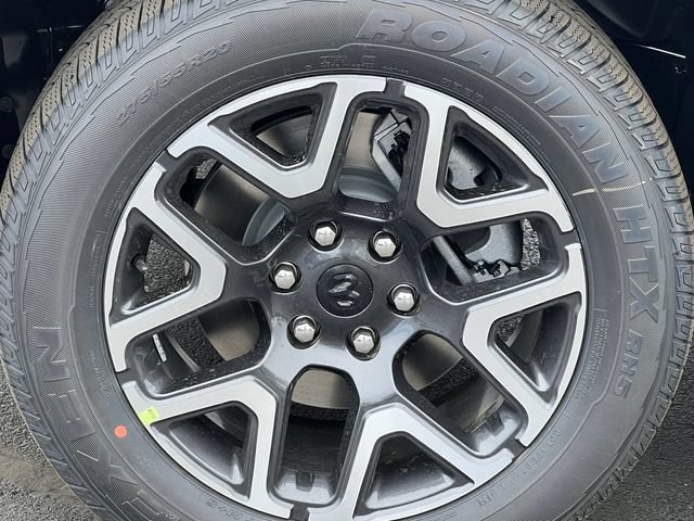 New 2026 RAM 1500 Laramie AWD/4WD image 6