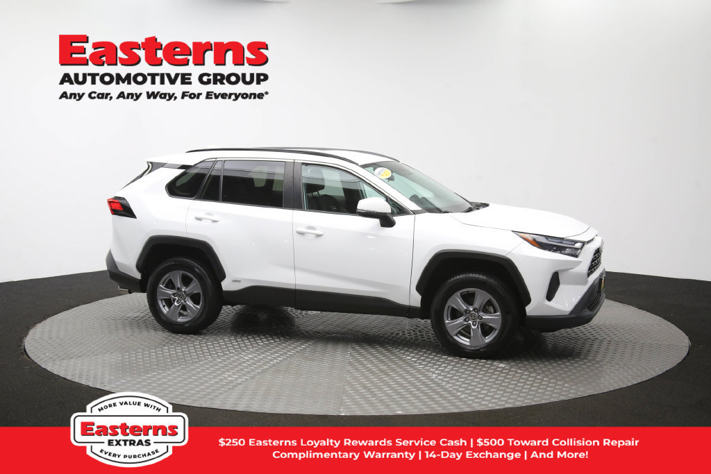 Used 2022 Toyota RAV4 XLE AWD/4WD image 47