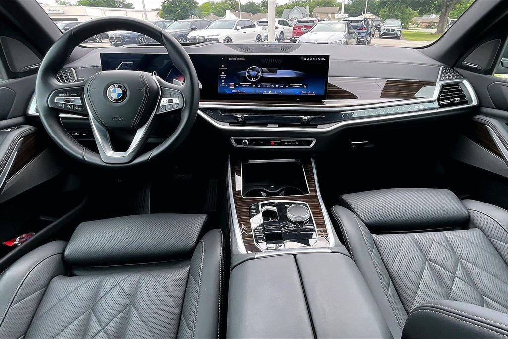 Used 2026 BMW X5 xDrive40i AWD/4WD image 4
