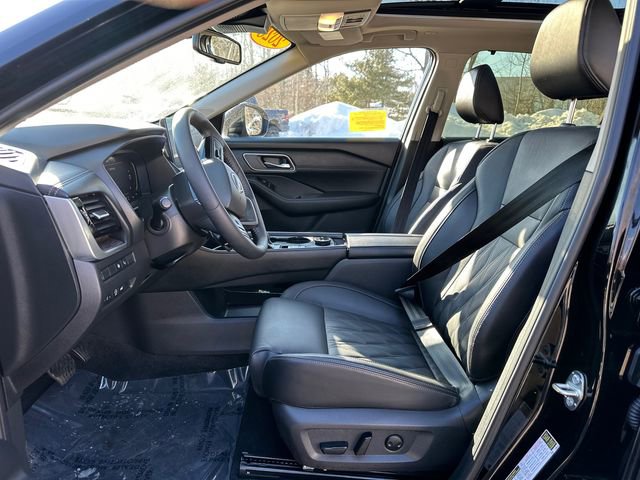 Used 2026 Nissan Rogue Platinum w/ Platinum Premium Package image 25