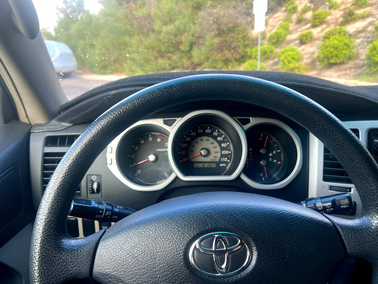 Used 2004 Toyota 4Runner SR5 image 8