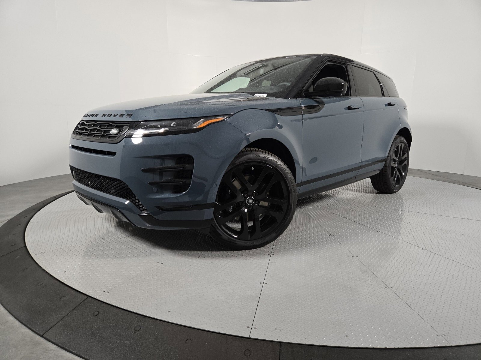 New 2026 Land Rover Range Rover Evoque Dynamic SE video 1