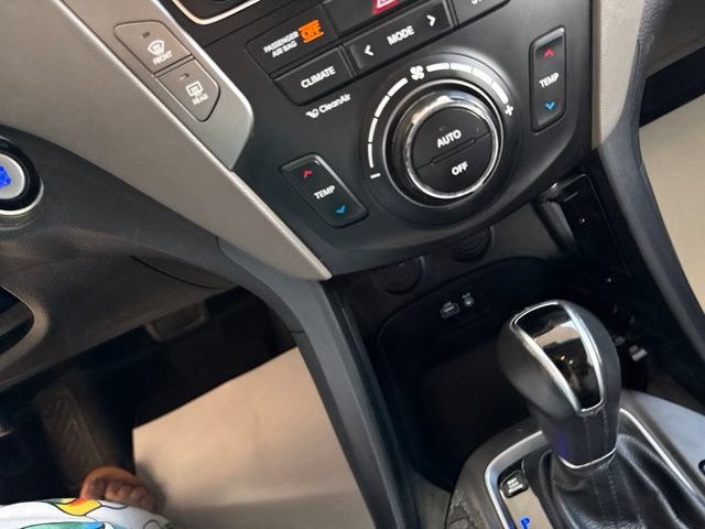 Used 2017 Hyundai Santa Fe Sport w/ Cargo Package AWD/4WD image 17