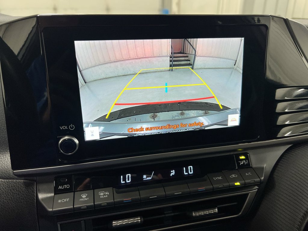 Used 2025 Toyota Camry SE FWD image 15