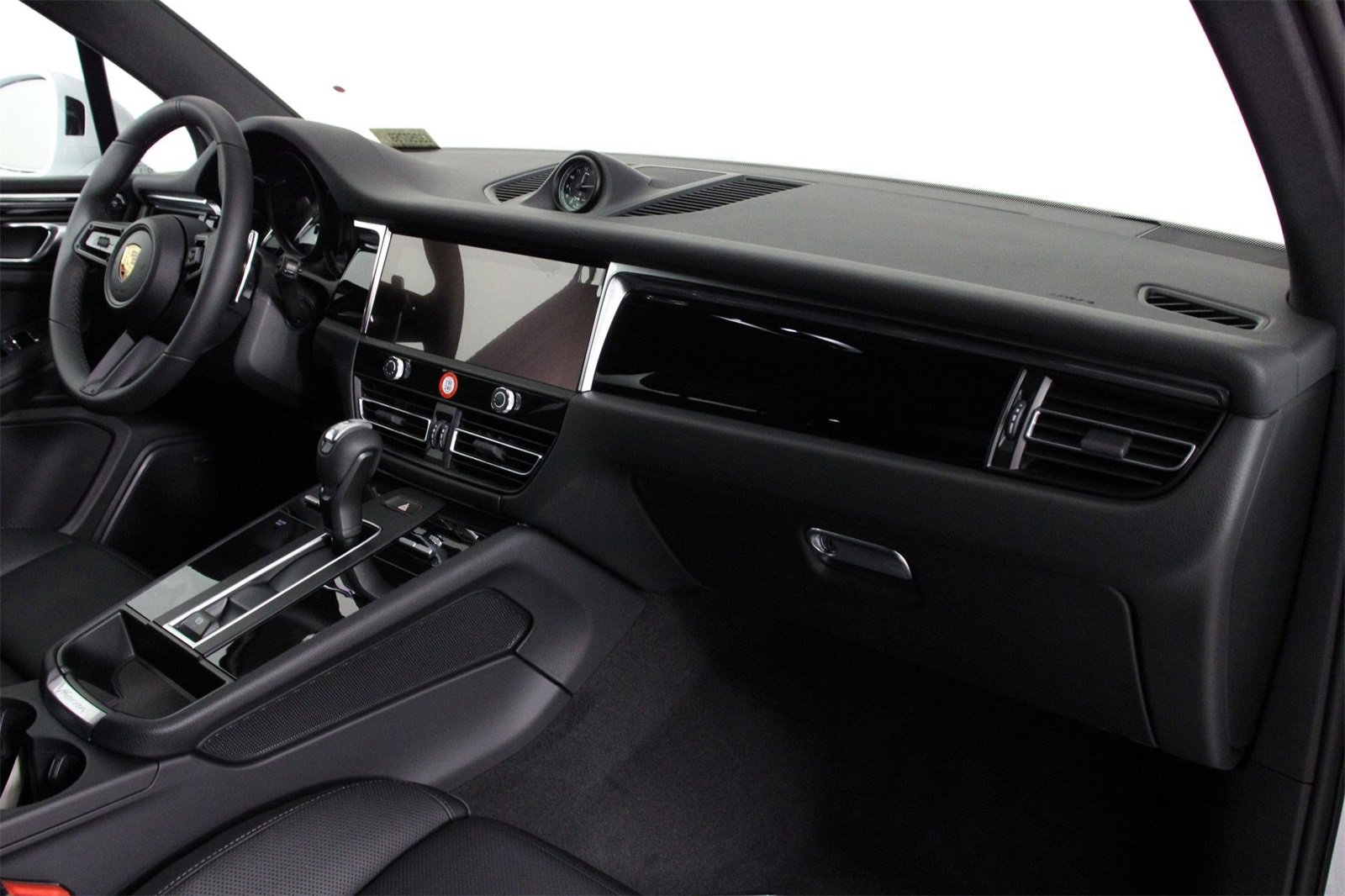 New 2025 Porsche Macan S image 15