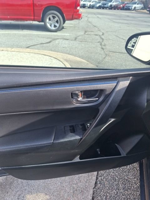 Used 2017 Toyota Corolla SE w/ Carpet Mat Package (TMS) image 10