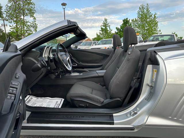 Used 2015 Chevrolet Camaro LT RWD image 10