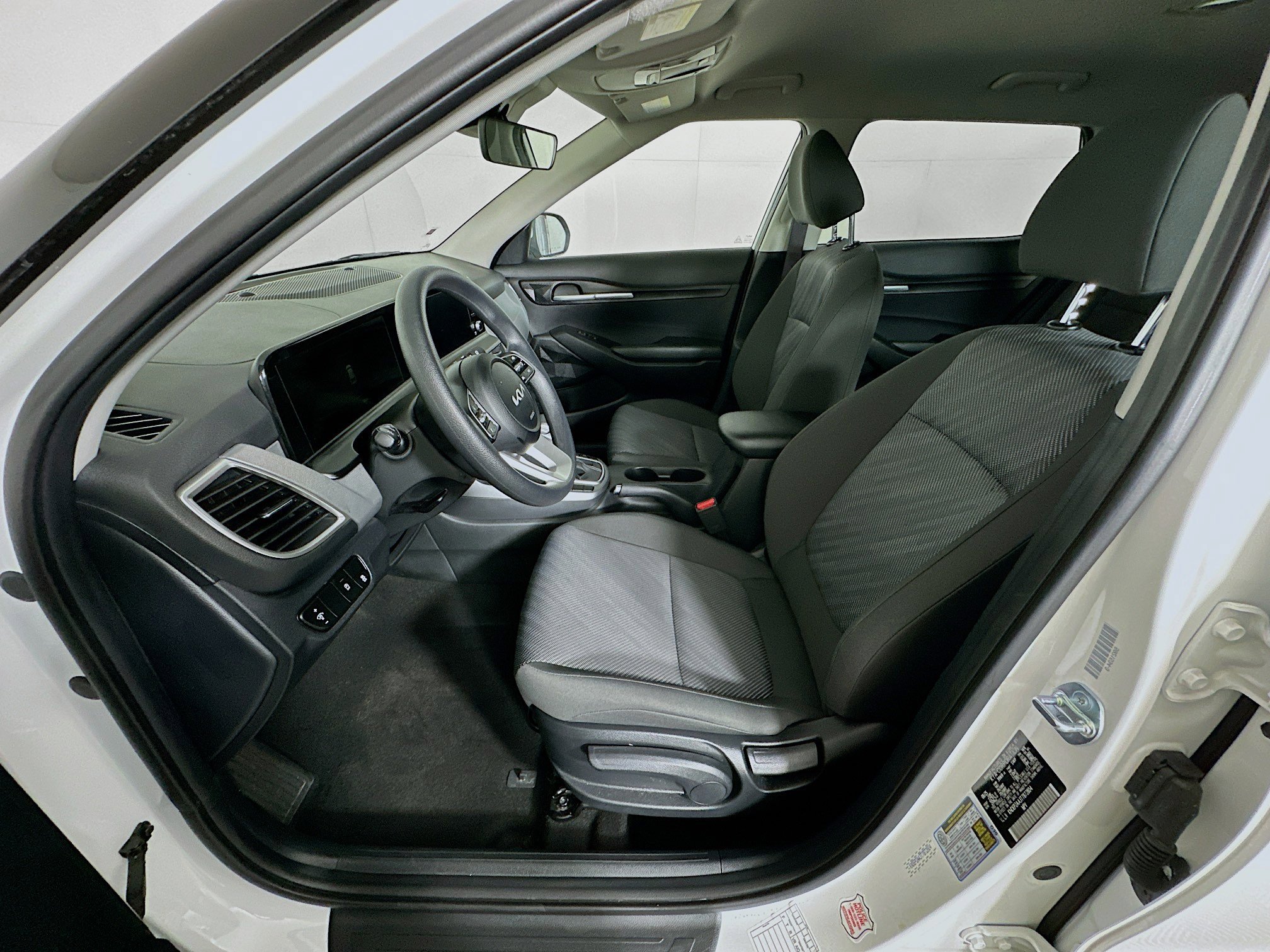 Used 2026 Kia Seltos LX FWD image 13