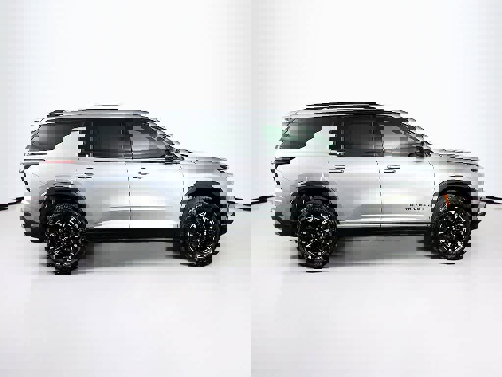 Used 2025 Chevrolet Traverse Z71 image 26