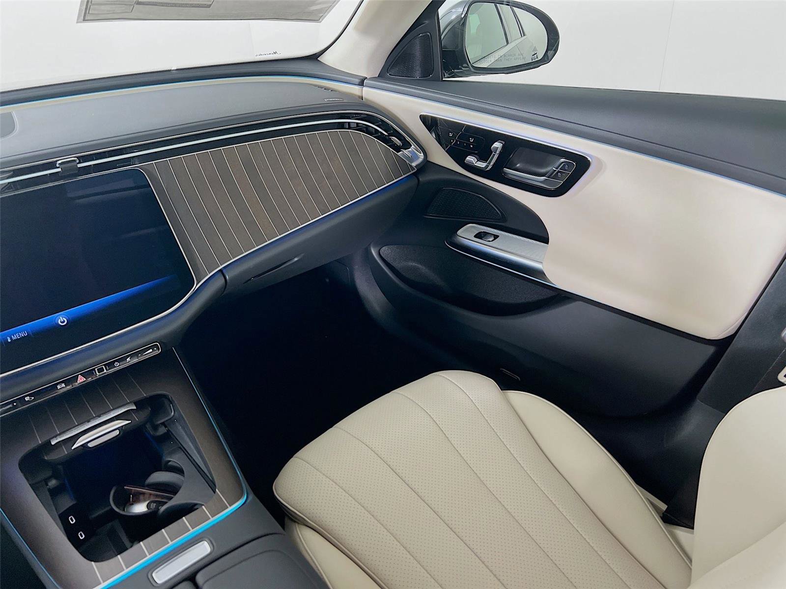New 2026 Mercedes-Benz E 350 4MATIC Sedan image 24